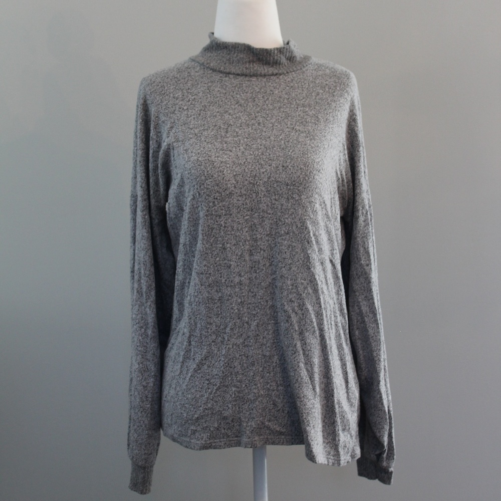 Oversized Gray Bell Sleeved Turtleneck